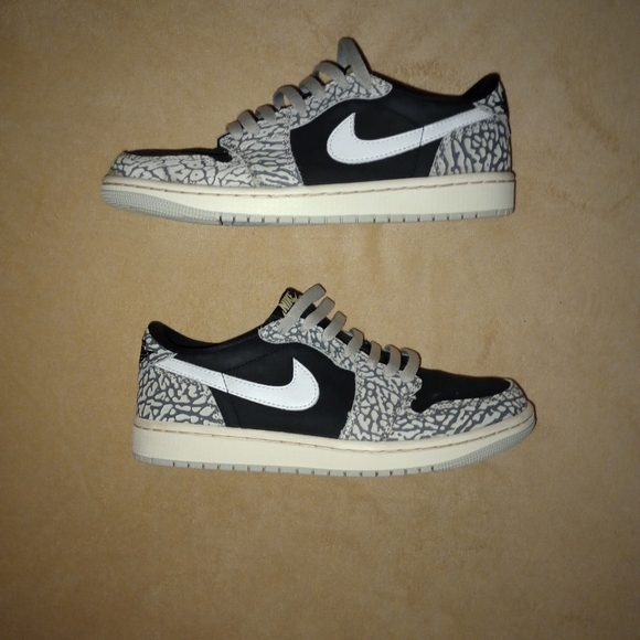 SALE !!!!Air Jordan 1 low OG Black Cement Mens 6.5 or women's size 8 - Picture 5 of 11